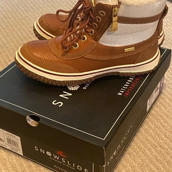 Snow Slide Brown and White Winter Boots size 8 - Picture 1 of 8